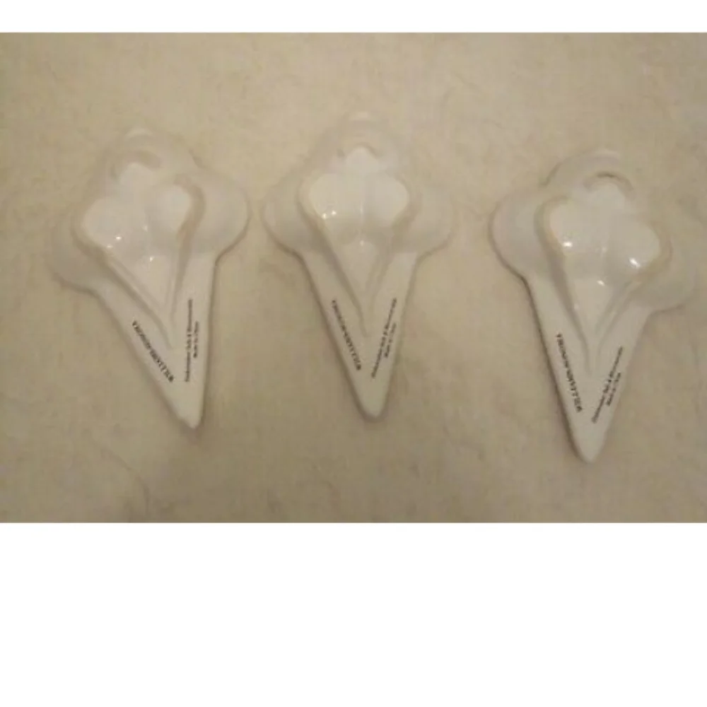 Set of 3 Williams Sonoma Ice cream Shaped Plates